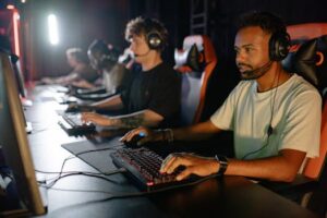 How to Balance Training and Health as an eSports Athlete